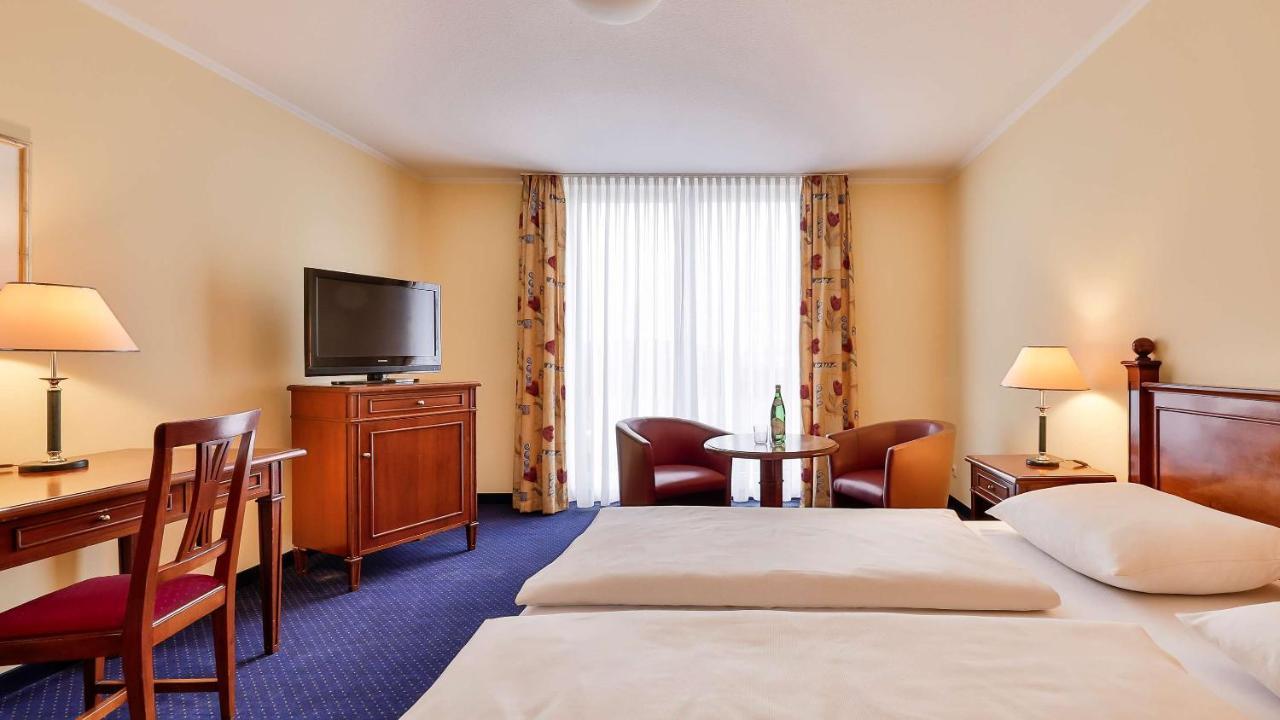 Dorint Marc Aurel Spa & Golf Resort Bad Gögging Extérieur photo