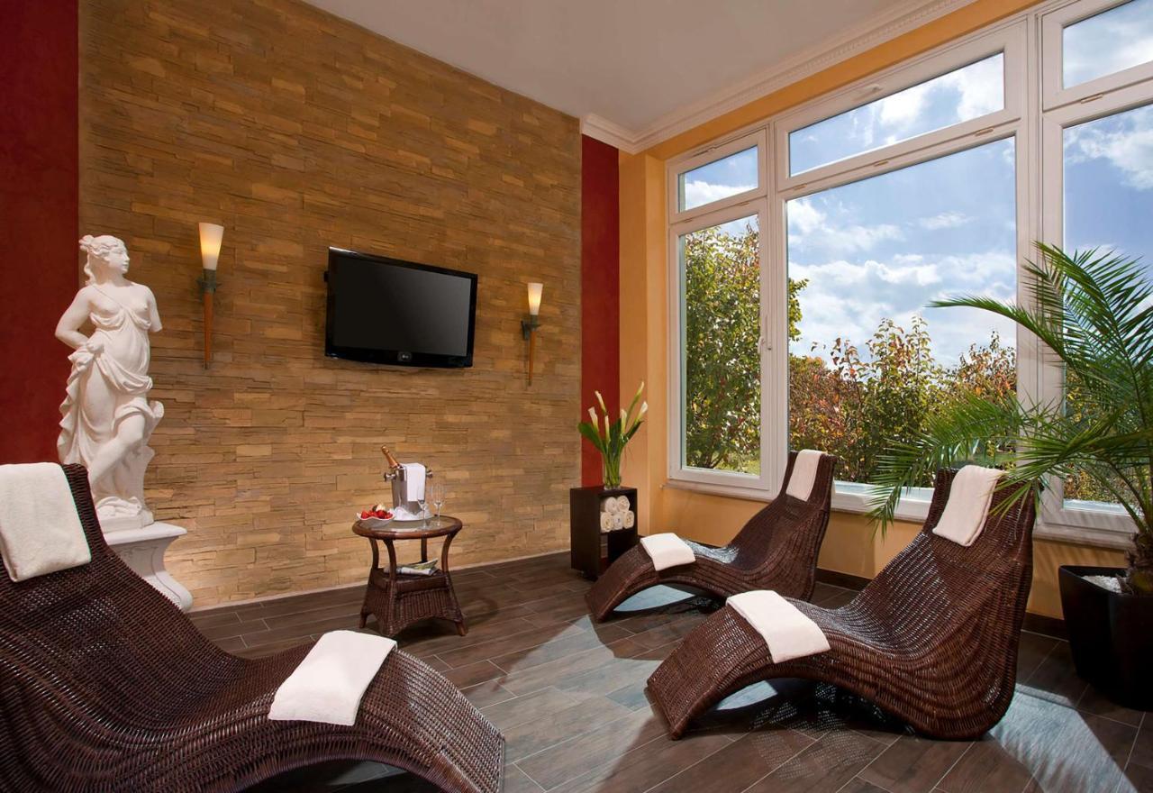Dorint Marc Aurel Spa & Golf Resort Bad Gögging Extérieur photo
