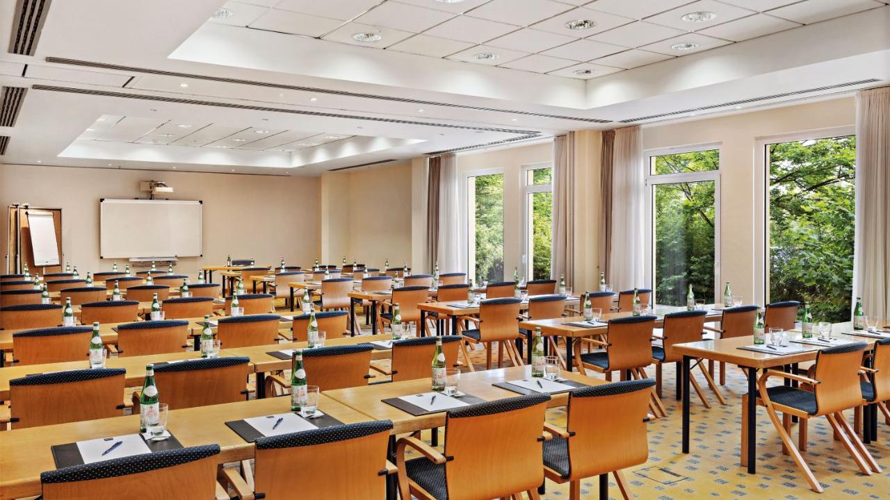 Dorint Marc Aurel Spa & Golf Resort Bad Gögging Extérieur photo