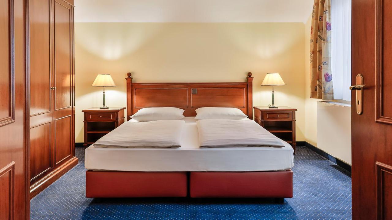 Dorint Marc Aurel Spa & Golf Resort Bad Gögging Extérieur photo